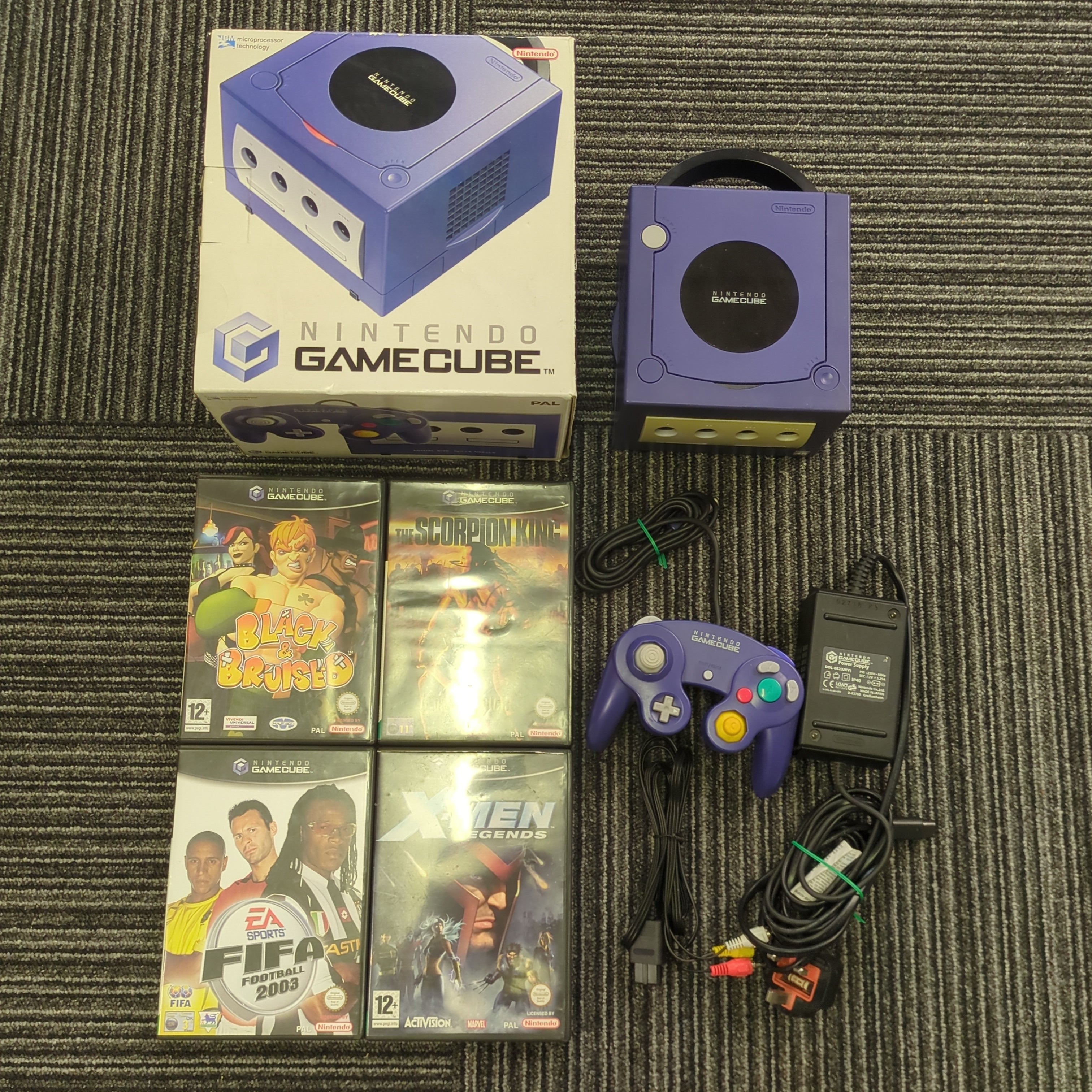 Nintendo GameCube Console Indigo boxed bundle Nintendo GameCube Console Indigo boxed bundle